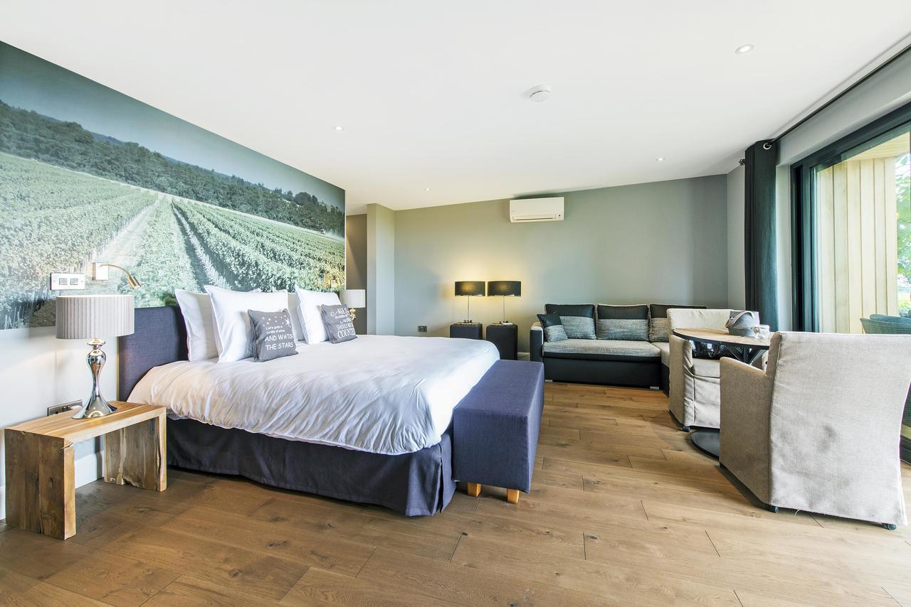Tinwood Estate Vineyard Lodges Τσίτσεστερ Εξωτερικό φωτογραφία